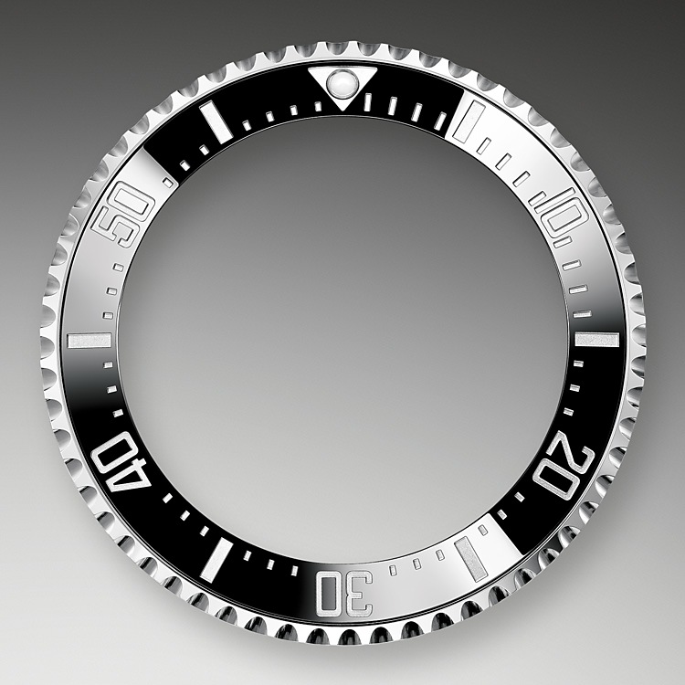 Rolex Sea-Dweller | 136660 | Rolex Deepsea | หน้าปัดสีเข้ม | ขอบนาฬิกาเซรามิกและพรายน้ำที่ส่องสว่าง | หน้าปัดสีดำ | Oystersteel | m136660-0004 | ชาย Watch | Rolex Official Retailer - Time Midas