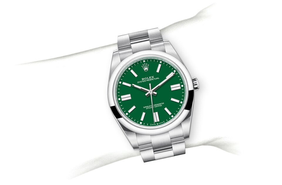 Rolex Oyster Perpetual | 124300 | Oyster Perpetual 41 | Coloured dial | Green Dial | Oystersteel | The Oyster bracelet | m124300-0005 | Men Watch | Rolex Official Retailer - Time Midas