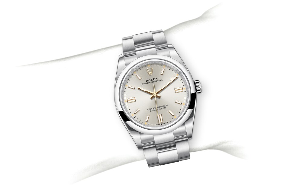 Rolex Oyster Perpetual | 126000 | Oyster Perpetual 36 | Light dial | Silver dial | Oystersteel | The Oyster bracelet | m126000-0001 | Men Watch | Rolex Official Retailer - Time Midas