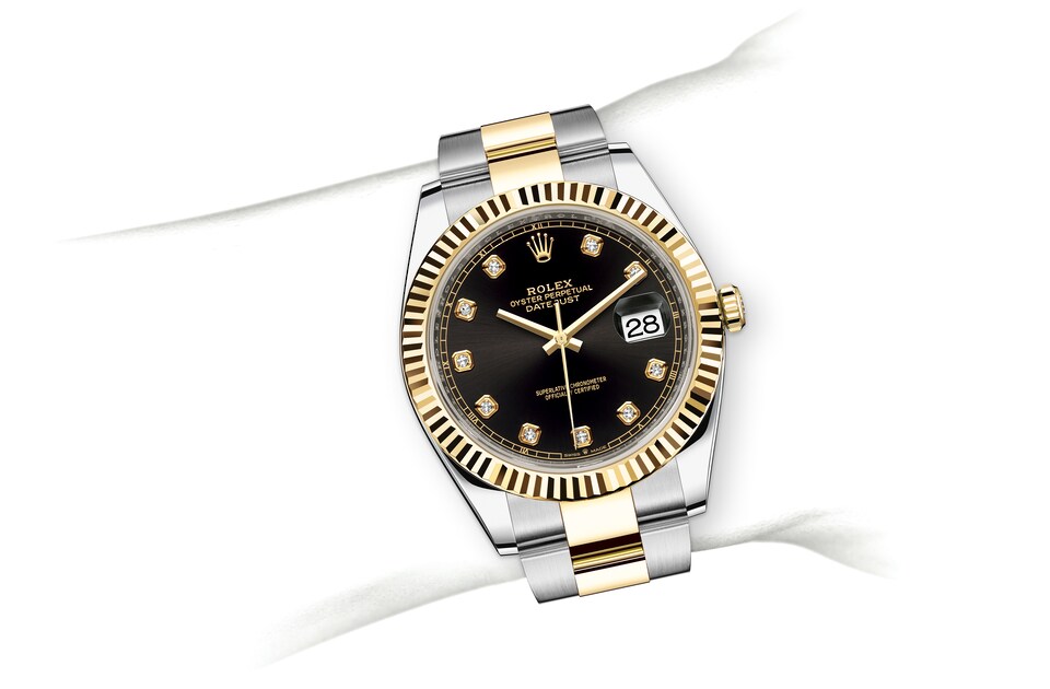 Rolex Datejust | 126333 | Datejust 41 | Dark dial | Bright black dial | The Fluted Bezel | Yellow Rolesor | m126333-0005 | Men Watch | Rolex Official Retailer - Time Midas