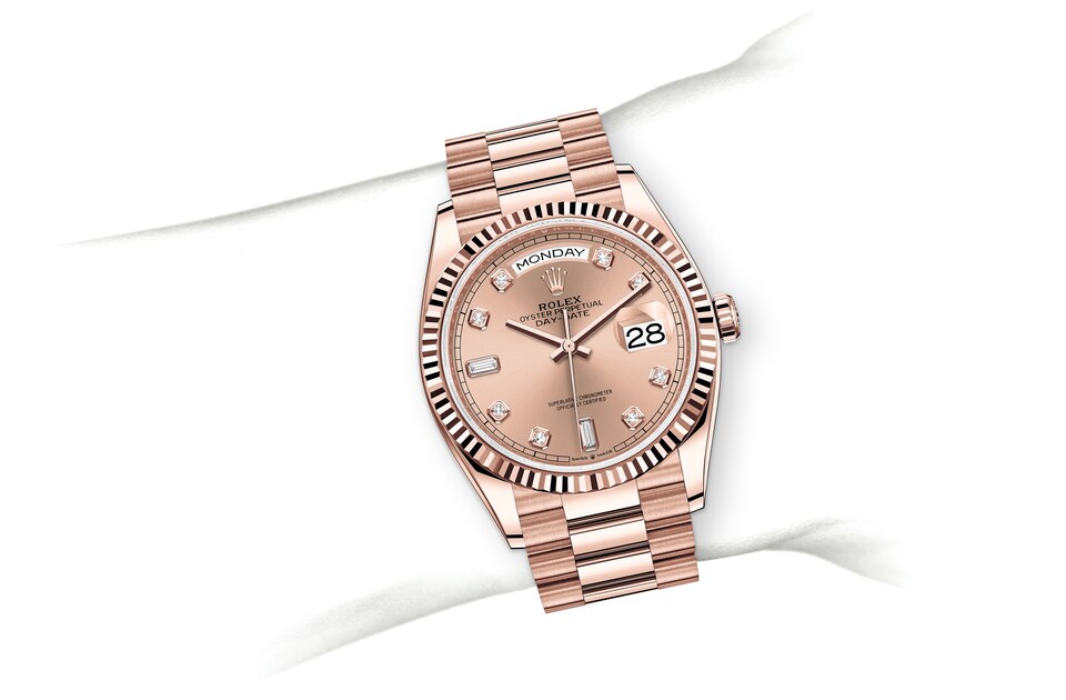 Rolex Day-Date | 128235 | Day-Date 36 | Coloured dial | Rosé-colour dial | The Fluted Bezel | 18 ct Everose gold | m128235-0009 | Men Watch | Rolex Official Retailer - Time Midas