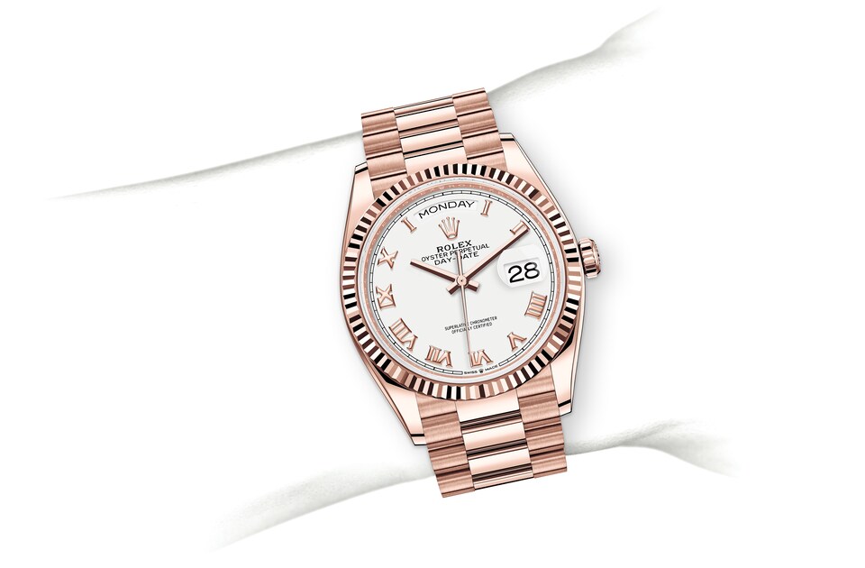 Rolex Day-Date | 128235 | Day-Date 36 | หน้าปัดสีอ่อน | ขอบหน้าปัดแบบเซาะร่อง | หน้าปัดสีขาว | เอเวอร์โรสโกลด์ 18 กะรัต | m128235-0052 | ชาย Watch | Rolex Official Retailer - Time Midas