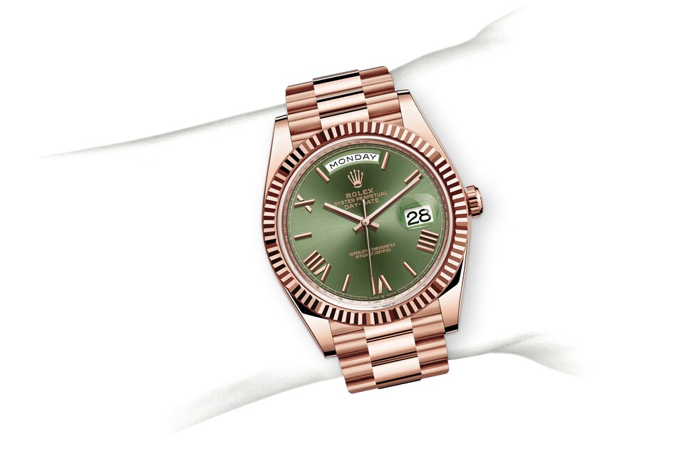 Rolex Day-Date | 228235 | Day-Date 40 | Coloured dial | Olive-Green Dial | The Fluted Bezel | 18 ct Everose gold | m228235-0025 | Men Watch | Rolex Official Retailer - Time Midas