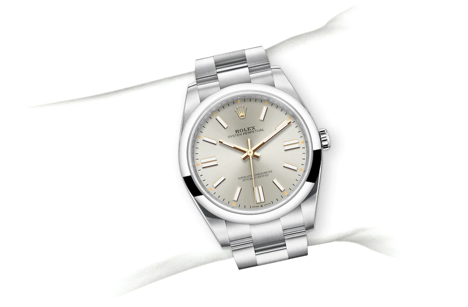 Rolex Oyster Perpetual | 124300 | Oyster Perpetual 41 | Light dial | Silver dial | Oystersteel | The Oyster bracelet | M124300-0001 | Men Watch | Rolex Official Retailer - Time Midas