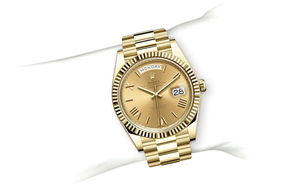 Rolex Day-Date | 228238 | Day-Date 40 | Coloured dial | Fluted bezel | Champagne-colour dial | 18 ct yellow gold | M228238-0006 | Men Watch | Rolex Official Retailer - Time Midas