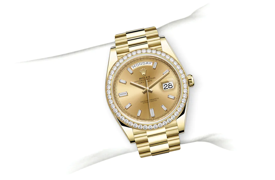 Rolex Day-Date | 228348RBR | Day-Date 40 | Coloured dial | Champagne-colour dial | Diamond-set bezel | 18 ct yellow gold | M228348RBR-0002 | Men Watch | Rolex Official Retailer - Time Midas